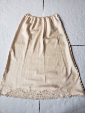 Vintage Maidenform Lace Trim Satin Ivory Midi Half Slip Skirt ILGWU